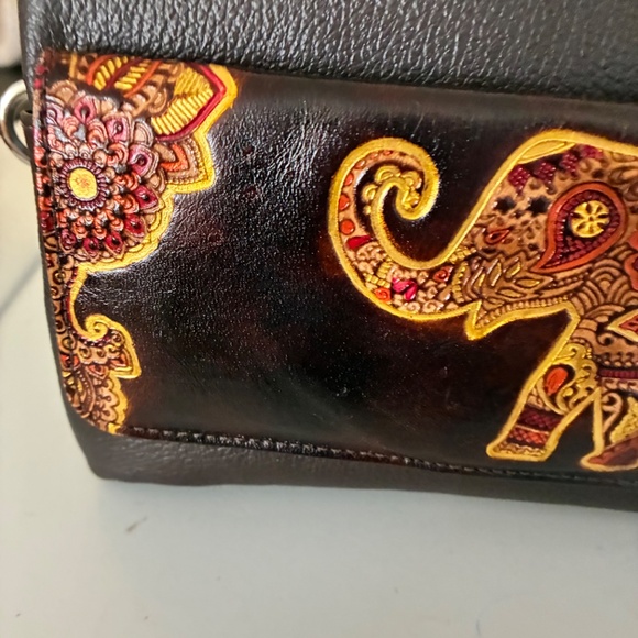 Unique Leather elephant themed clutch - Picture 5 of 6